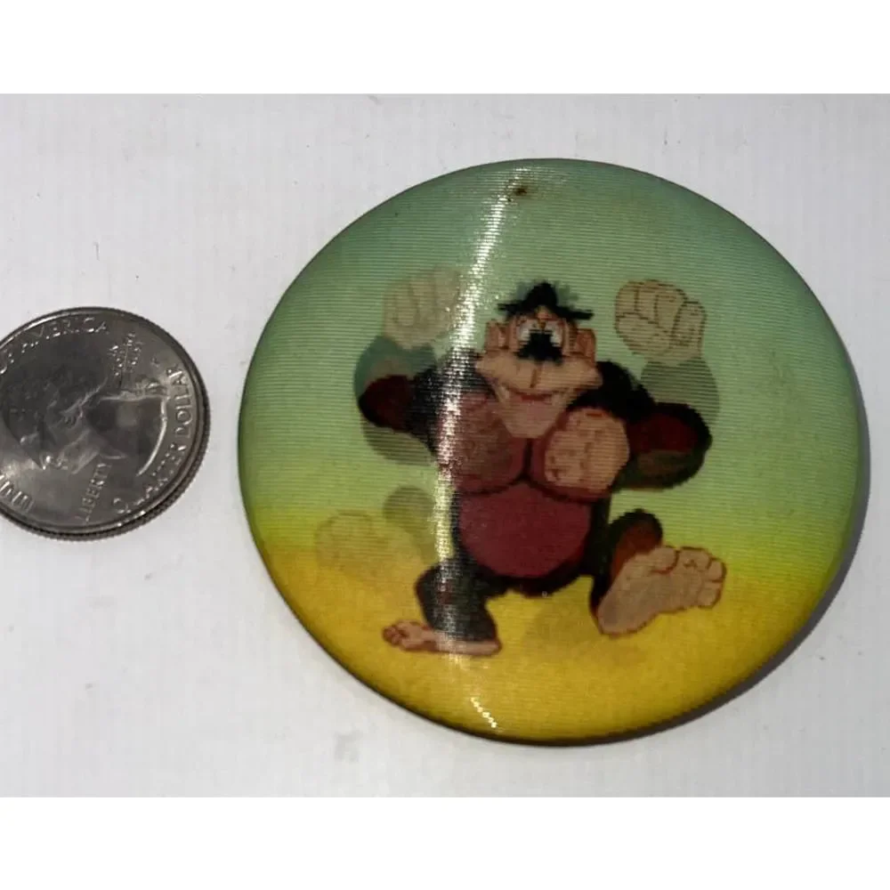 Vintage Donkey Kong Button Pin‎ Moves Arms Holographic